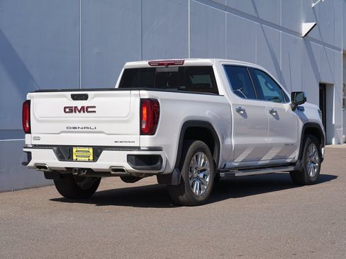 Used 2022 GMC Sierra 1500 Denali AWD/4WD image 3