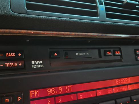 Used 1999 BMW 528i Sedan image 34