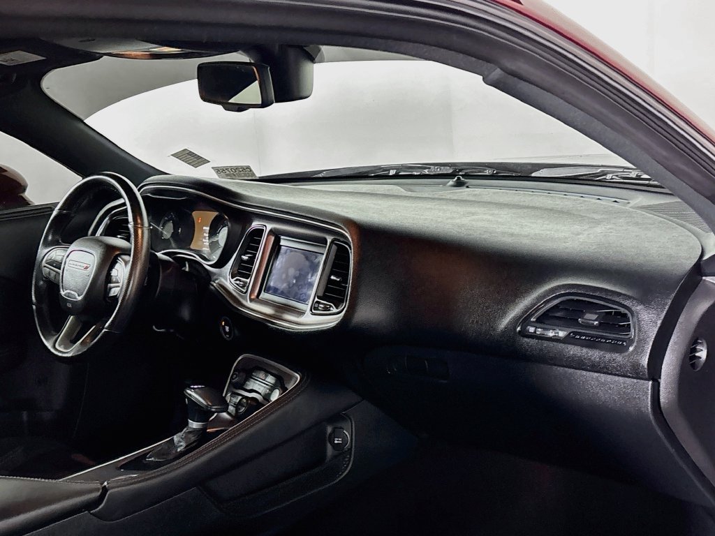 Used 2019 Dodge Challenger SXT w/ Driver Convenience Group AWD/4WD image 12