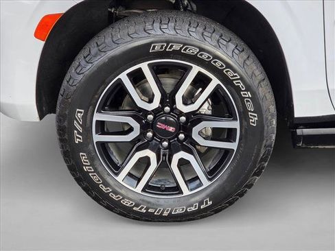 Used 2021 GMC Yukon XL AT4 w/ AT4 Premium Plus Package image 25