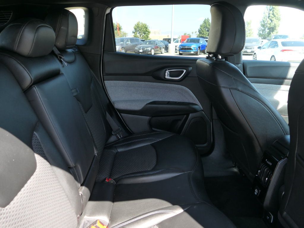 Used 2024 Jeep Compass Latitude AWD/4WD image 22