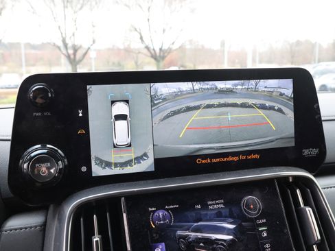 Used 2025 Lexus LX 700h Overtrail image 26