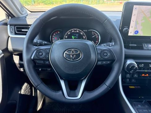 Used 2025 Toyota RAV4 XLE Premium w/ Weather Package AWD/4WD image 19