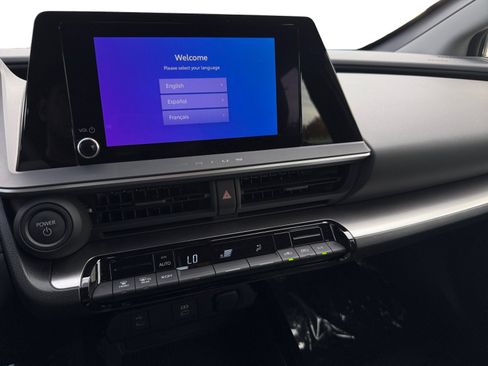Used 2024 Toyota Prius LE FWD image 12