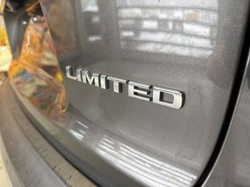 Used 2019 Jeep Cherokee Limited image 20