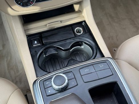 Used 2014 Mercedes-Benz GL 450 4MATIC image 17