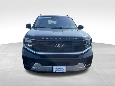 Used 2025 Ford Expedition Max Platinum w/ Driver's Package AWD/4WD image 8