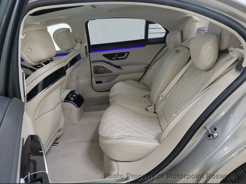 Used 2021 Mercedes-Benz S 580 4MATIC Sedan image 2