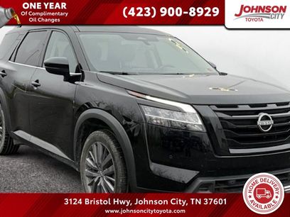 Used 2023 Nissan Pathfinder SL w/ SL Premium Package