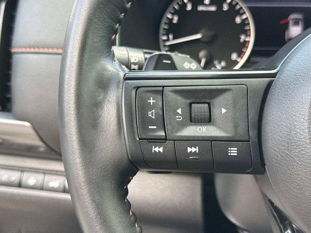 Used 2025 Nissan Pathfinder Rock Creek AWD/4WD image 39