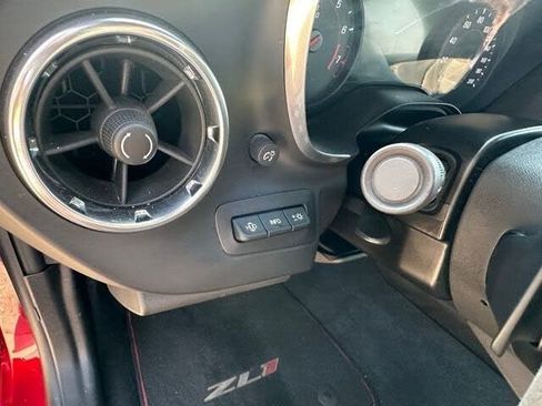 Used 2019 Chevrolet Camaro ZL1 RWD image 16