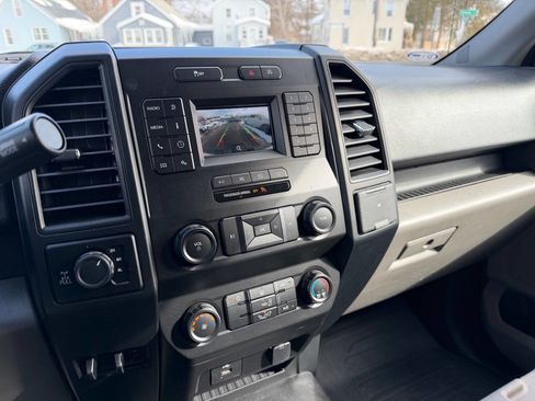 Used 2019 Ford F150 XL w/ Trailer Tow Package image 11