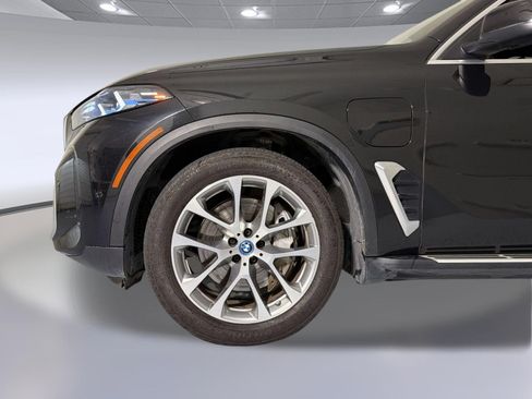 Used 2025 BMW X5 xDrive50e AWD/4WD image 22