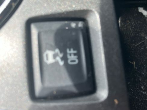 Used 2010 GMC Terrain SLE FWD image 22
