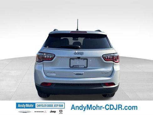 New 2025 Jeep Compass Latitude w/ Sun & Sound Group AWD/4WD image 7