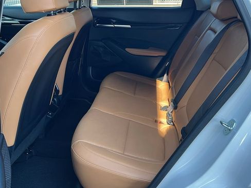 Used 2025 Kia Seltos EX w/ EX Sunroof Package FWD image 11