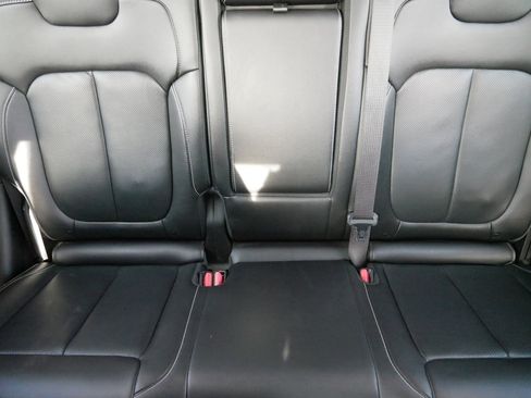 Used 2023 Jeep Grand Cherokee Limited w/ Luxury Tech Group II image 14