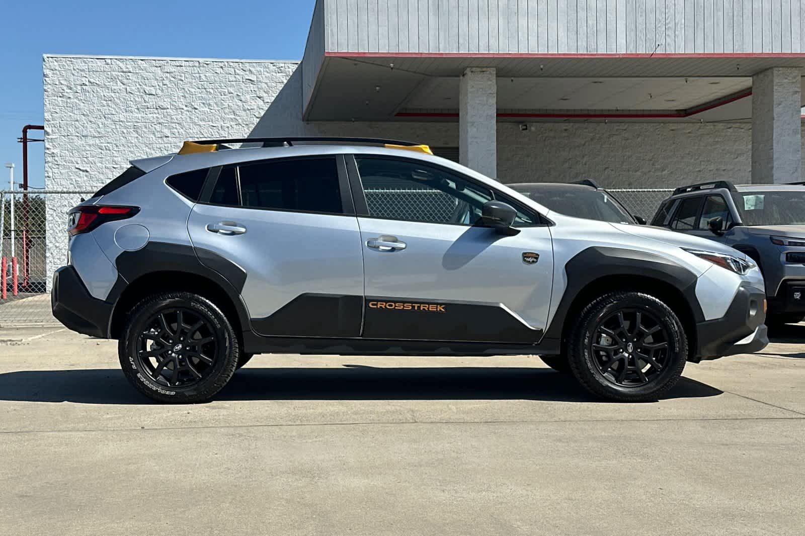 Used 2025 Subaru Crosstrek 2.5i Wilderness w/ Wilderness Package AWD/4WD image 2