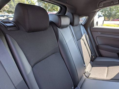 Used 2024 Honda Civic Sport image 32