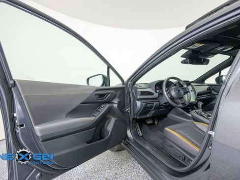 Used 2025 Subaru Crosstrek 2.5i Sport AWD/4WD image 9