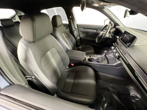 Used 2023 Honda Civic Sport image 25