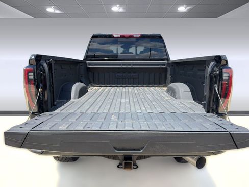 Used 2025 GMC Sierra 2500 AT4X AWD/4WD image 32