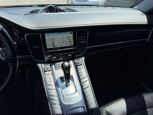 Used 2014 Porsche Panamera 4 AWD/4WD image 37