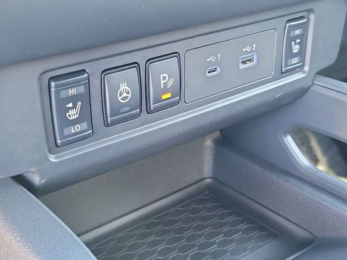 New 2026 Nissan Frontier SV w/ SV Convenience Package RWD image 16