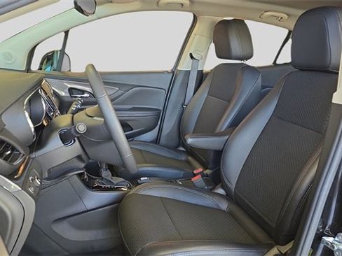 Used 2022 Buick Encore Preferred image 6