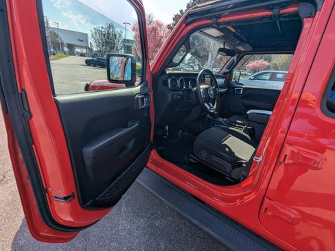 Used 2020 Jeep Gladiator Sport w/ Quick Order Package 24S image 8