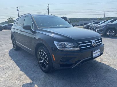 Used 2021 Volkswagen Tiguan SE w/ Panoramic Sunroof Package