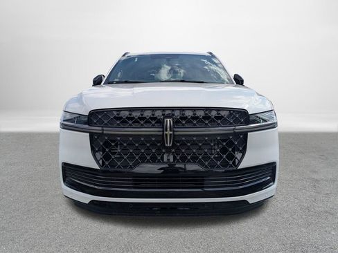 New 2026 Lincoln Navigator Reserve image 7