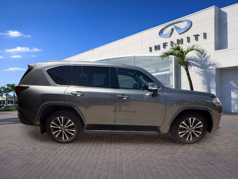 Used 2023 Lexus LX 600 4WD w/ Interior Upgrade Package image 8