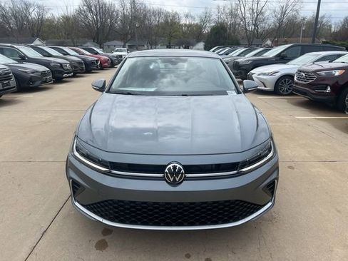 New 2026 Volkswagen Jetta SEL FWD image 2