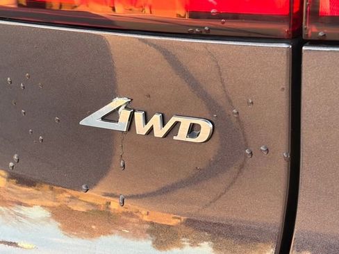 Used 2023 Genesis GV70 2.5T Select w/ Select Package image 10