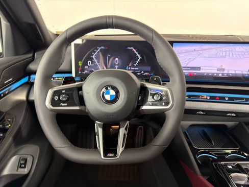 Used 2026 BMW 530i w/ M Sport Package RWD image 13