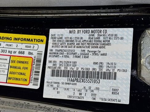 Used 2016 Ford Mustang Shelby GT350 w/ Technology Package image 35