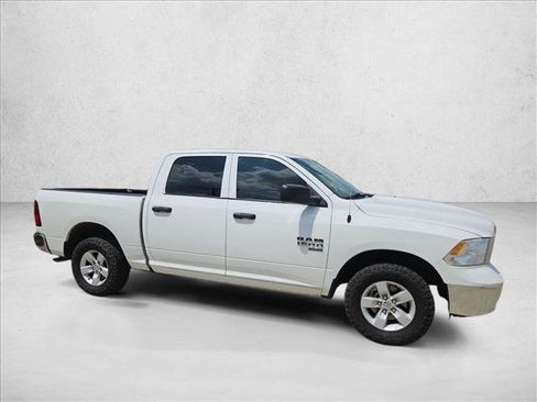 Used 2023 RAM 1500 Classic SLT w/ Electronics Group AWD/4WD image 4
