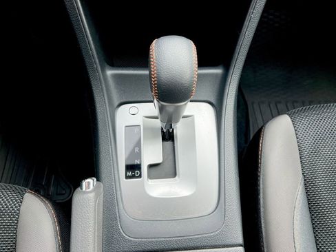 Used 2017 Subaru Crosstrek 2.0i Premium image 14