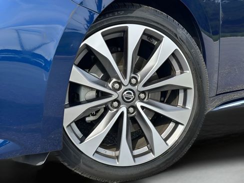 Used 2020 Nissan Maxima Platinum w/ Sport Mat Group image 26