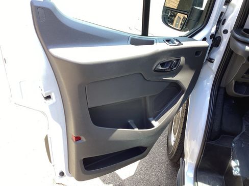 Used 2025 Ford Transit 250 148 Medium Roof RWD image 11