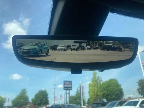 Certified 2023 Chevrolet Traverse LT w/ Rear Camera Mirror Package FWD image 36