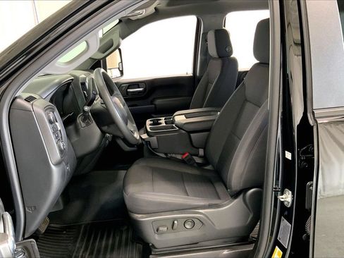 Used 2025 Chevrolet Silverado 2500 Custom w/ Custom Convenience Package AWD/4WD image 15