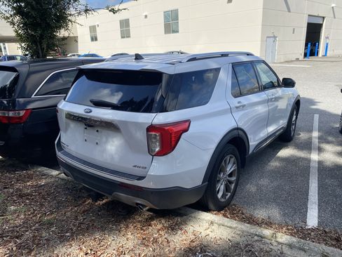 Used 2022 Ford Explorer Limited AWD/4WD image 18