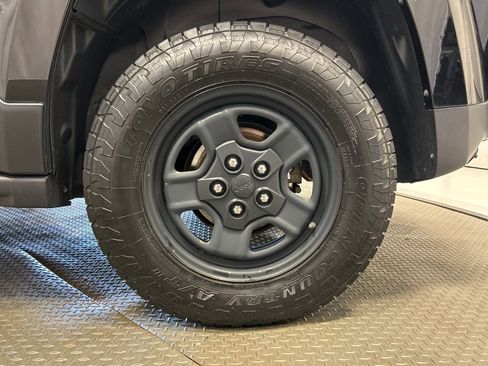 Used 2017 Jeep Patriot Sport image 23