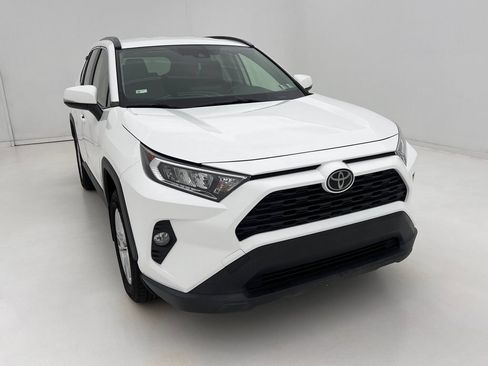Used 2020 Toyota RAV4 XLE w/ XLE Grade Weather Package AWD/4WD image 3