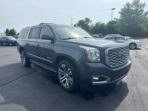 Used 2020 GMC Yukon XL Denali w/ Denali Premium Package AWD/4WD image 6