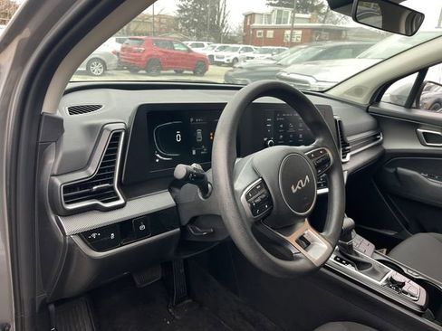 Used 2024 Kia Sportage LX image 6