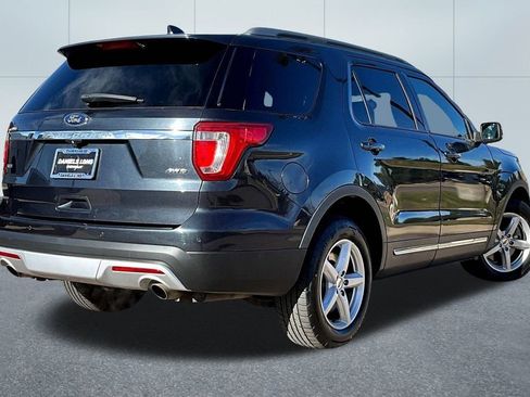 Used 2017 Ford Explorer XLT w/ Equipment Group 201A image 2