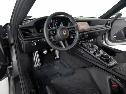 Certified 2026 Porsche 911 GT3 RWD image 4